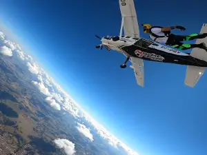 Skydive Cerrado - Paraquedismo