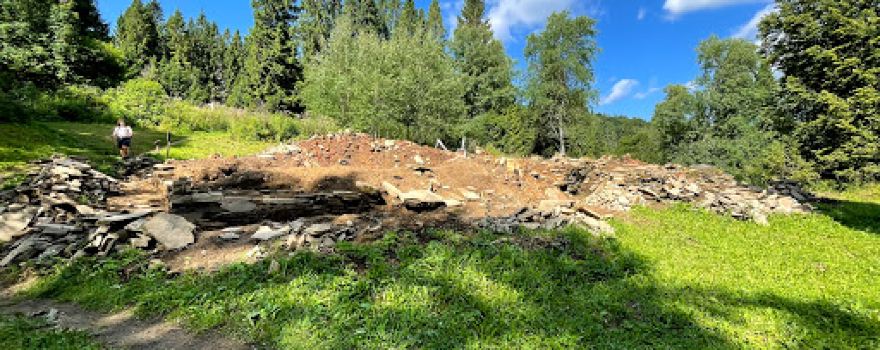The ruins of the manor Stroinski