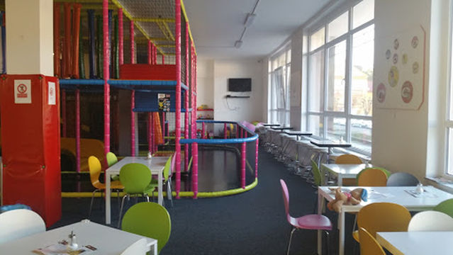 HOPA HOPA children's entertainment center and cafe