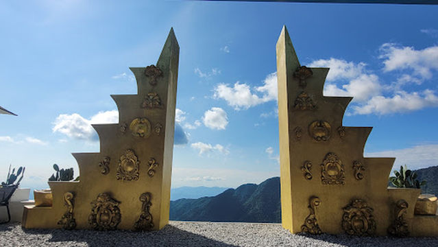 CỔNG TRỜI TAM ĐẢO