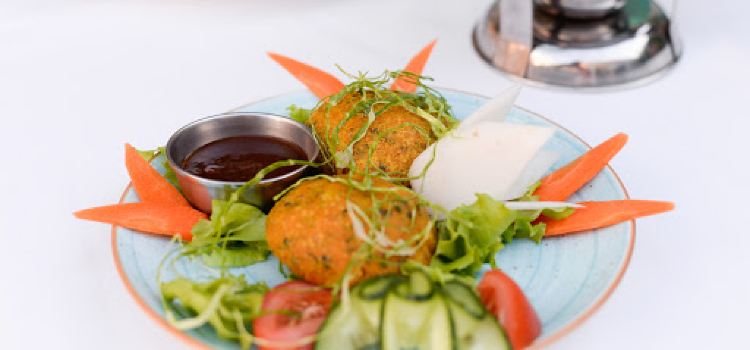 Tiffin (Indian cuisine) CURRY HOUSE