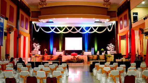 Gedung Pertemuan Umum Balai Betomu