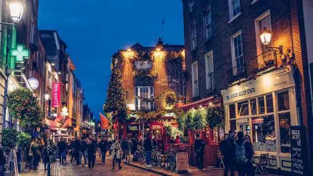 Hotels near Temple Bar