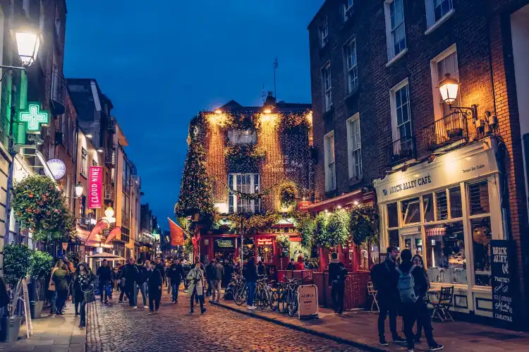 Hotels near The Temple Bar Pub