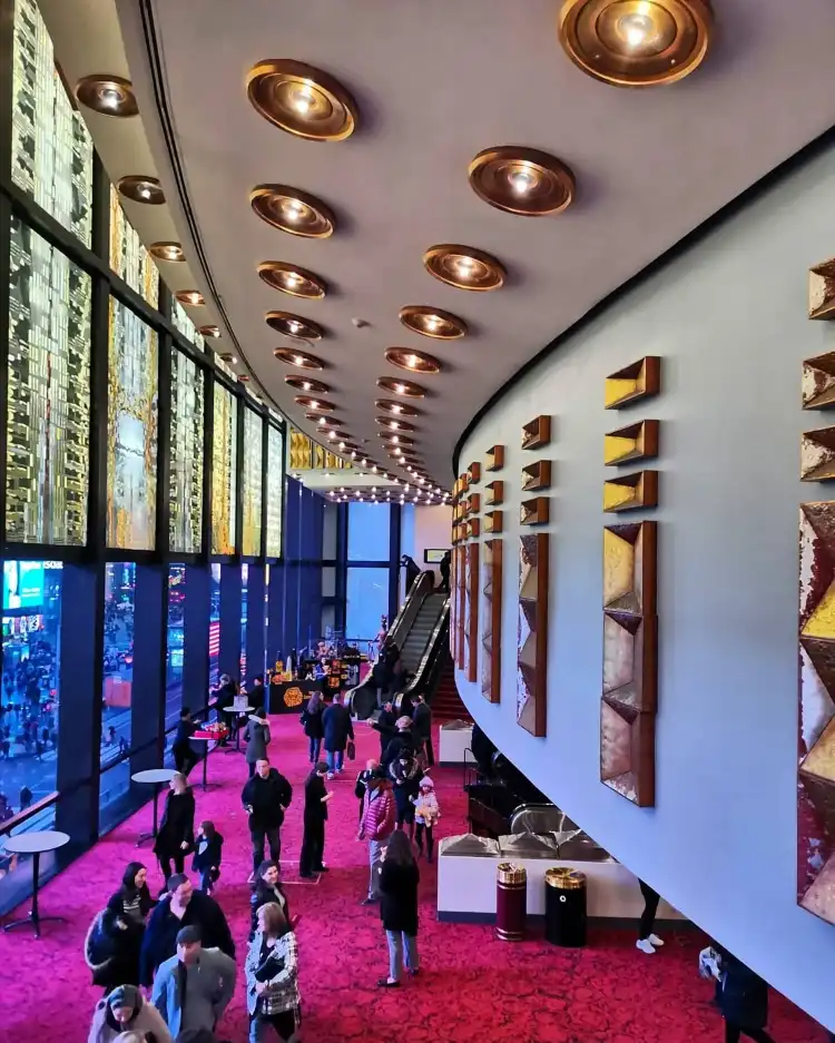 Hotel dekat Broadway Theatre