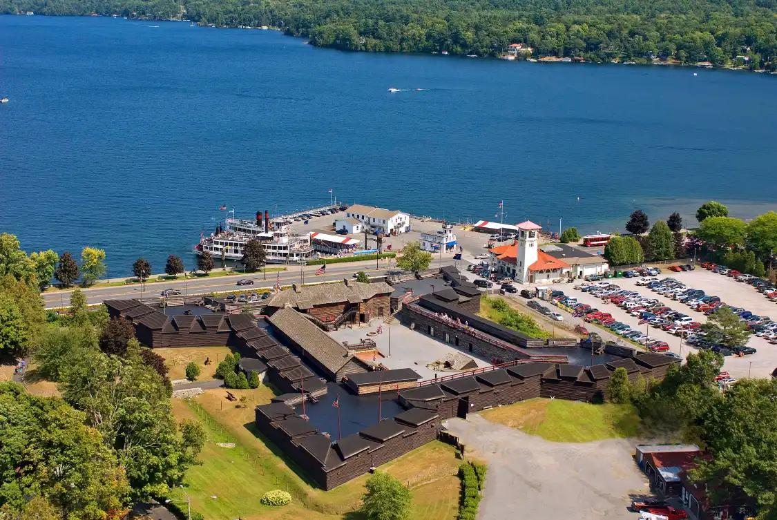 Hotels near Fort William Henry Museum