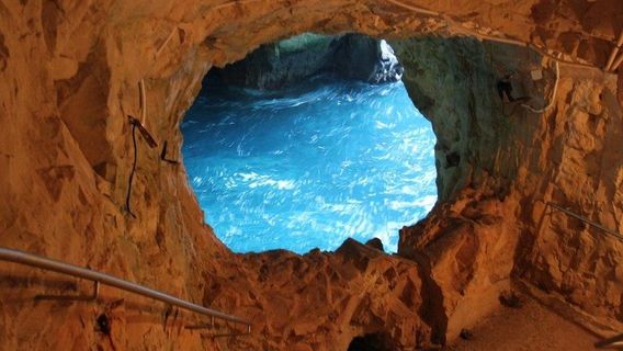 Rosh HaNikra Grottoes