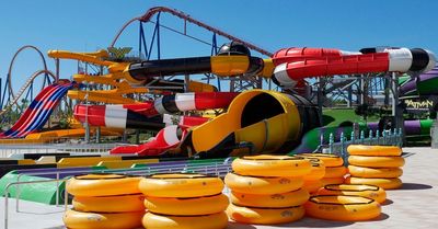 Parque Warner Beach