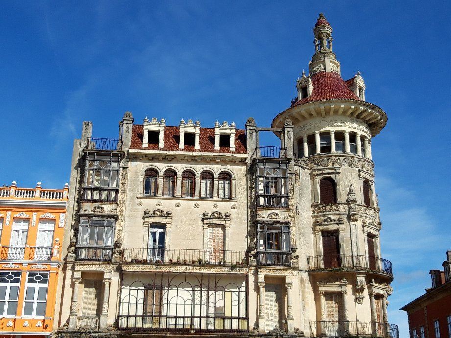 Torre De Los Moreno