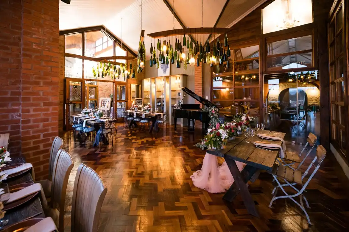 Hotels near Highgate Wine Estate