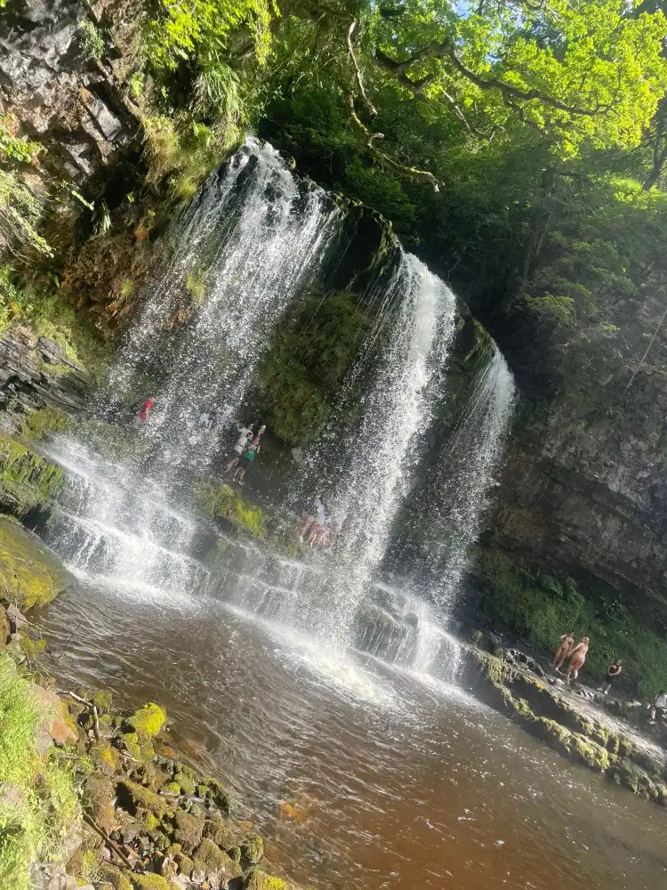 Four Falls Trail 주변 호텔