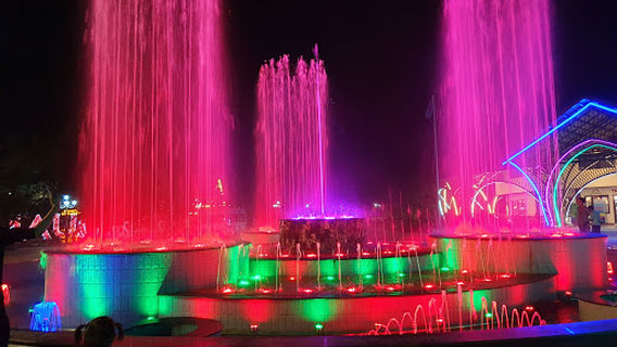 Quang Ninh Gate Tourist Attraction