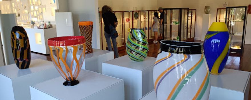 Höglund Art Glass Studio & Gallery