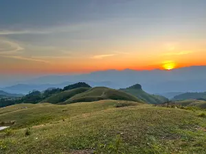 Thảo Nguyên Sam Chiêm