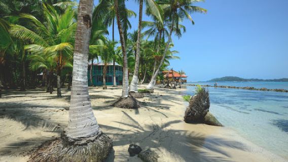 Carenero Island