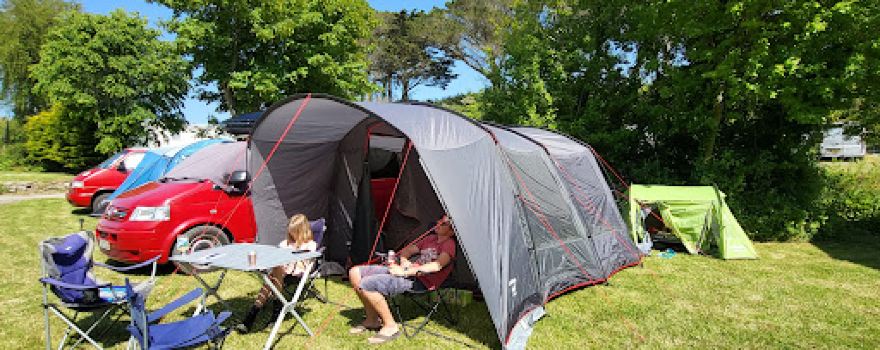 Camping & Caravan Site Lundynant