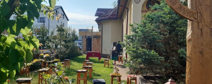 Biserica Nașterea Maicii Domnului - Magnolia