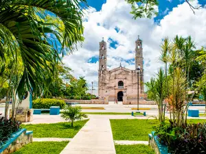 Monumento A Los Sombreros