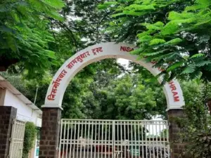 Nisargopchar ashram