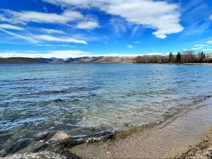 Sandy Beach at Fremont Lake