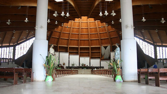 Basilica Of Mary Queen Of Apostles