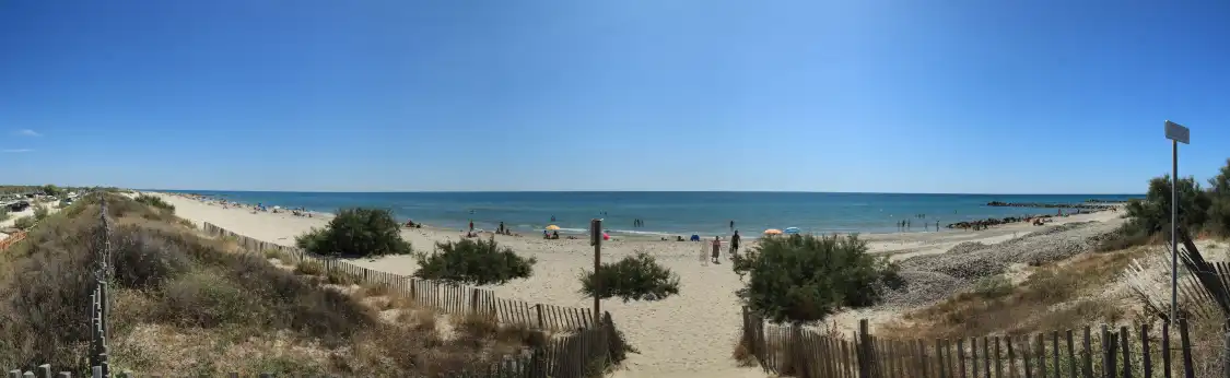 Hotels near Plage des Aresquiers