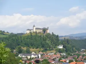 Volkskundliche Sammlungen auf Schloss Straßburg