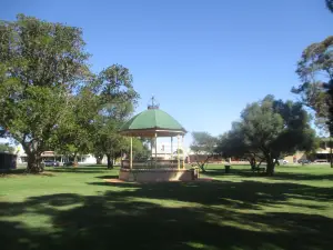 Victoria Square