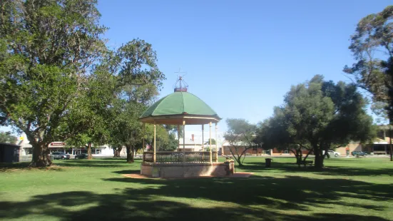 Victoria Square