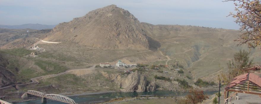 Tarihi Palu Koprusu