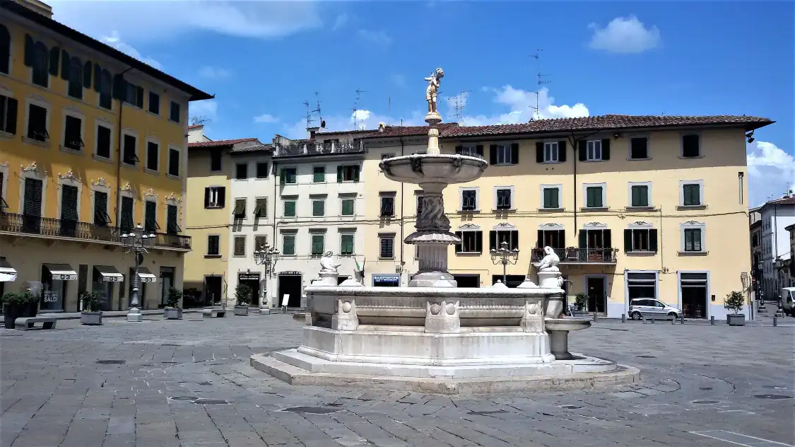 Hotel in zona Fontana del Pescatorello