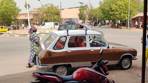 Rond-point Bélal Ly