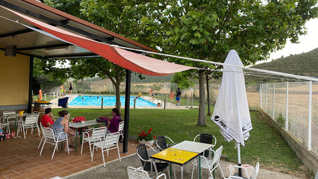 Piscina Municipal Losanglis ( mosen luna)