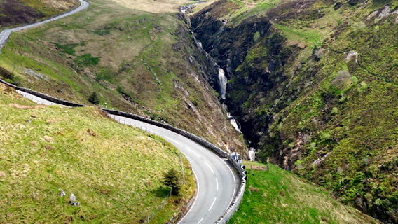 Cwm Cynfal viewpoint