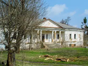 The remains of the estate Scibor-Rila