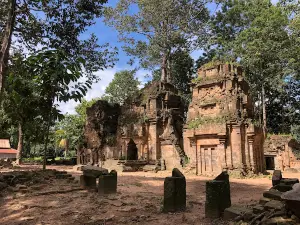 Tomnob Anlong Kravil Temple
