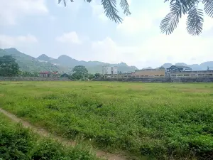 Sân Vận Động Lục Yên
