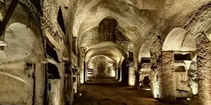 聖熱內羅地下墓穴