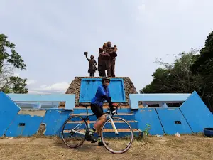 Tugu Bedol Desa Waduk Gajah Mungkur