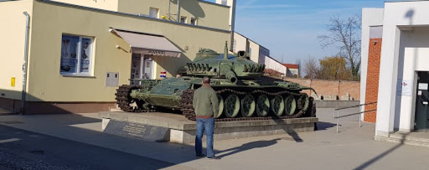 Spomen dom hrvatskih branitelja na Trpinjskoj cesti