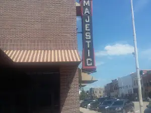 VIP Majestic 4