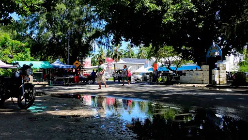 Bairiki Square