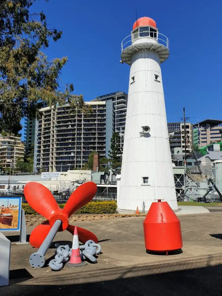 Hotels near Queensland Maritime Museum