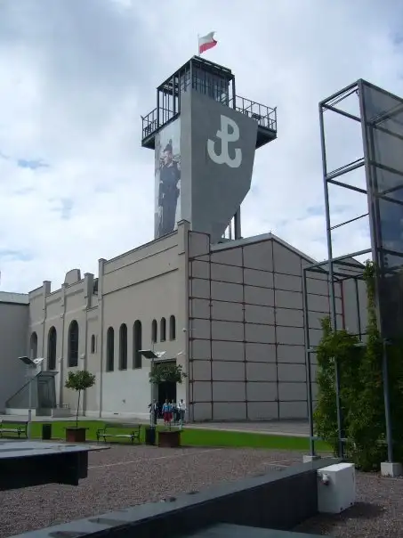 5_Warsaw Uprising Museum