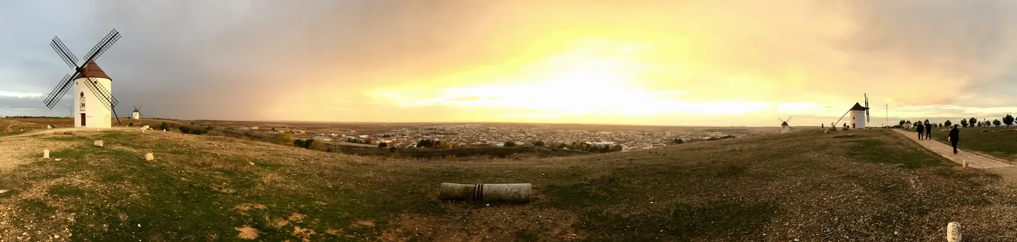2_Molinos de Viento （WindMill）