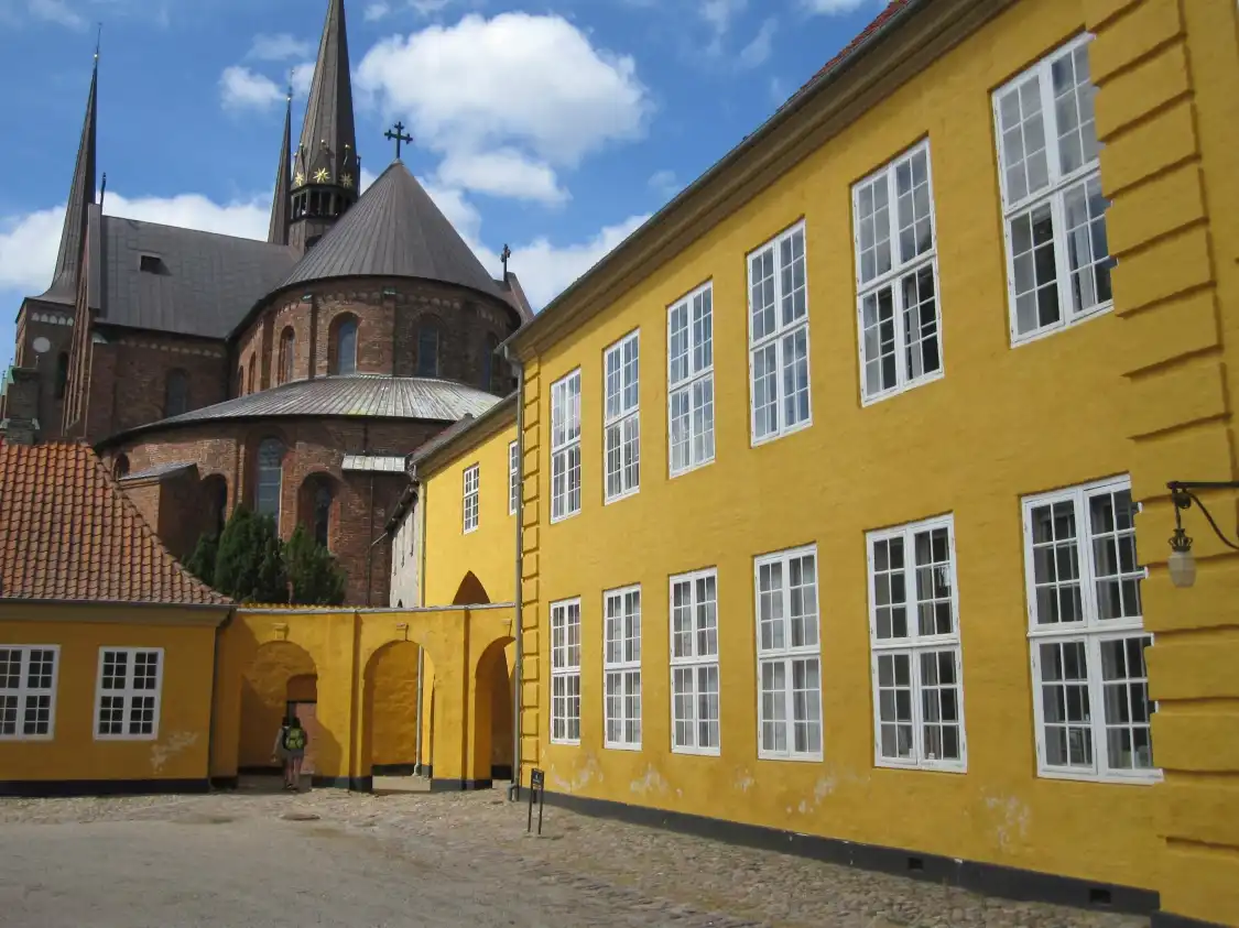 Hotels near Museum of Contemporary Art