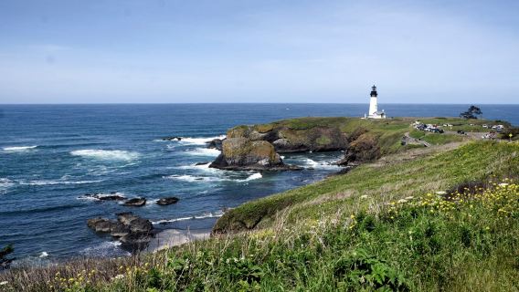 Yaquina Bay Lighthouse