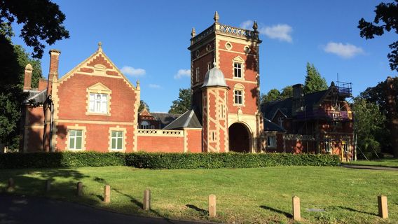 워스 파크 가든스