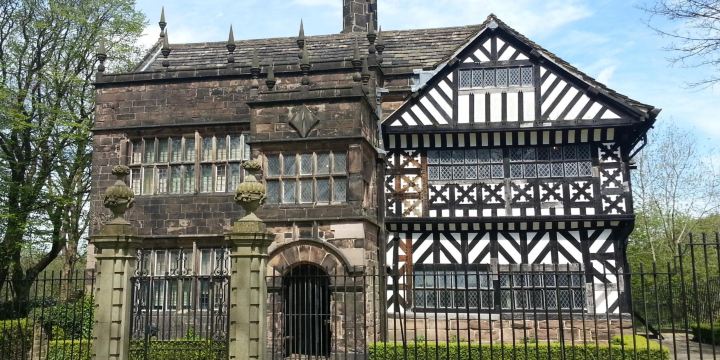 Hall i' th' Wood Museum