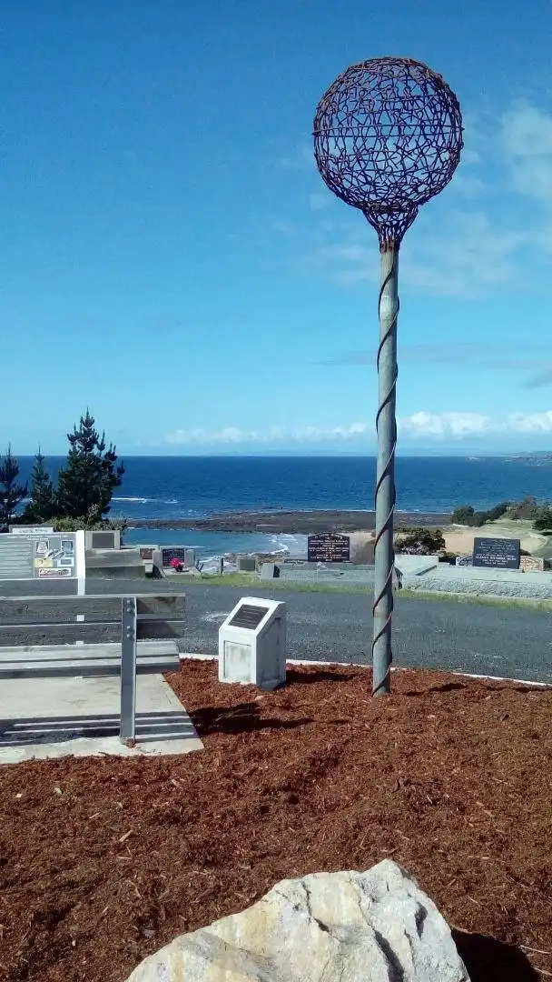 Hotels near Penguin General Cemetery